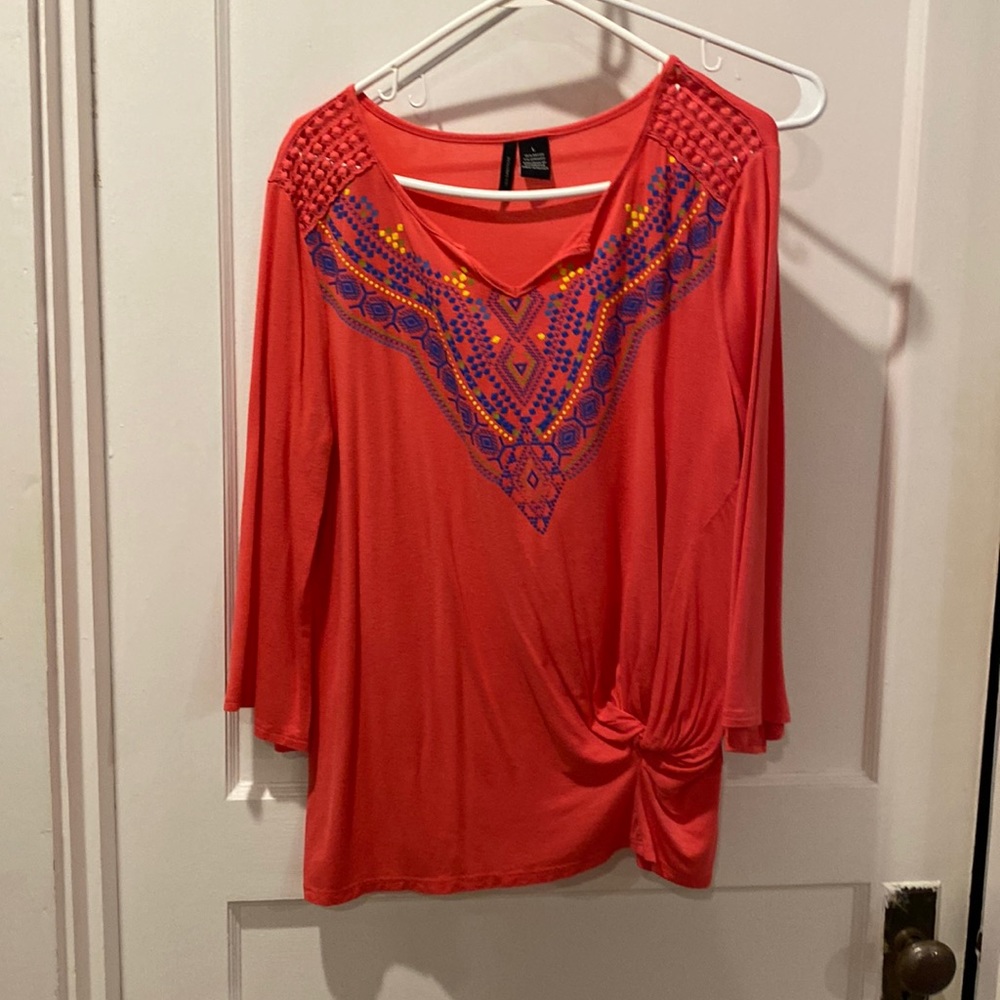 Ladies new direction top. 3/4 sleeves pink with colors. Size L. Great condition.